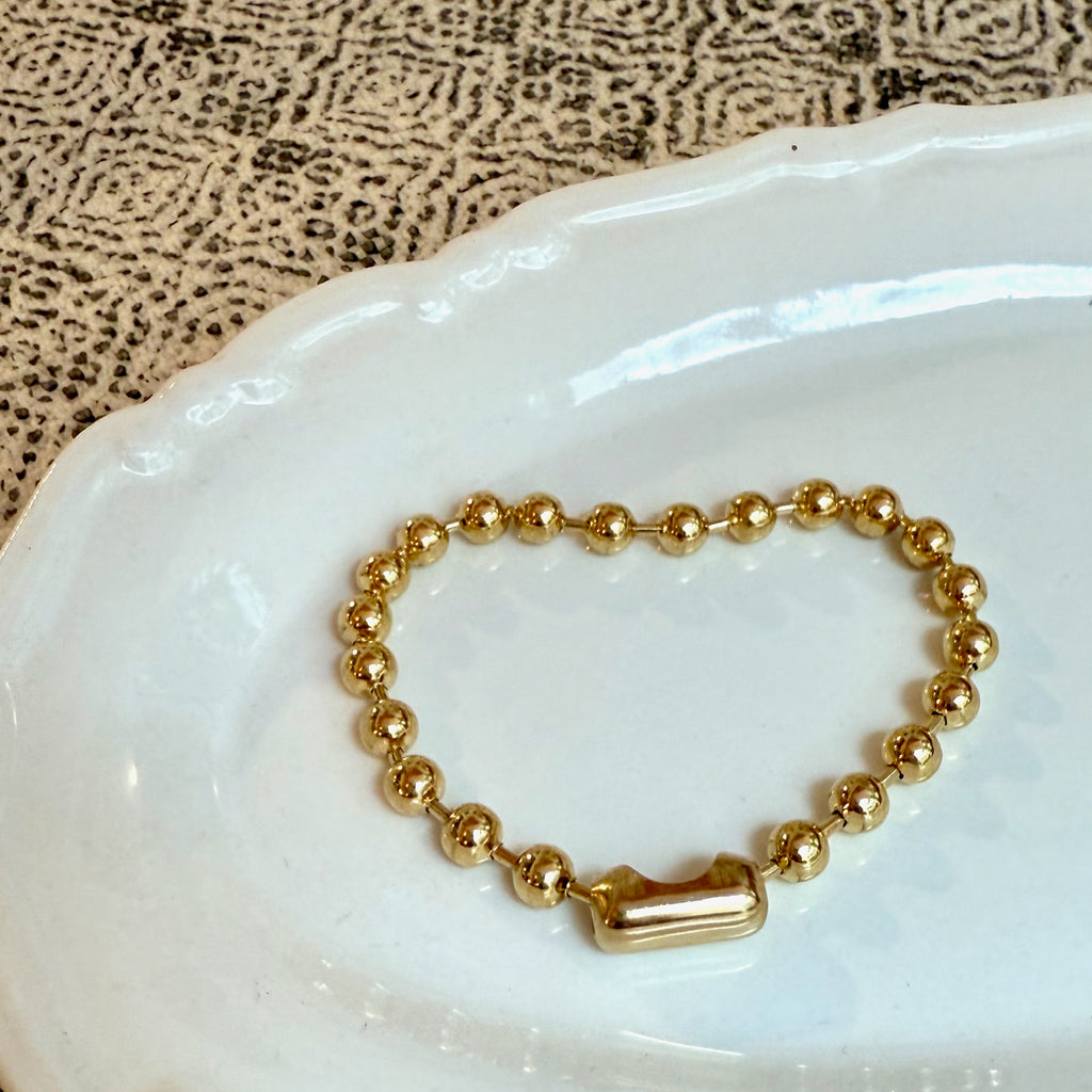 #BR131 - Large Ball & Chain Gold Bracelet