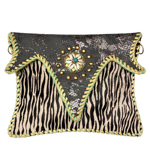 BG509 - Large Tote w/ Pom Pom