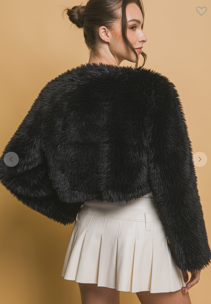 D2735 - Faux Fur Bolero