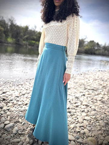 D2688 - High Rise Wide Cuff Jeans