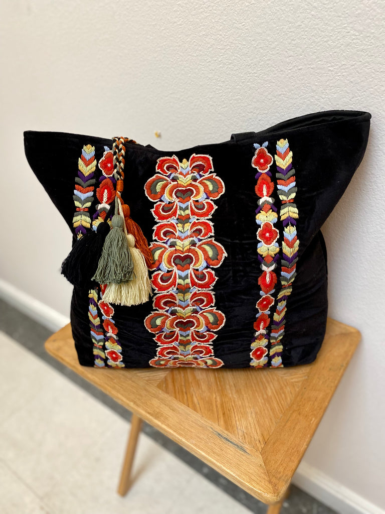 BG505 - Black Velvet w/ Embroidery Handbag