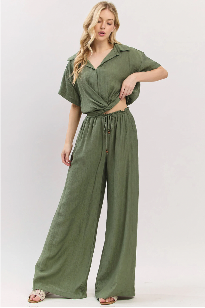 Cropped Front Twist Blouse - D2787